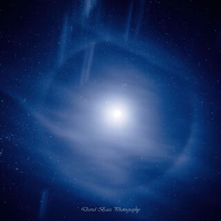 Fotografía nocturna de la refracción lunar en Fuerteventura capturada por David Báez.